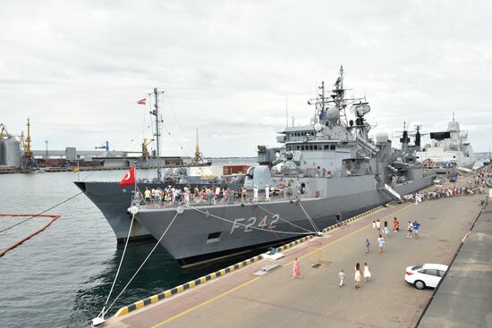 Ships of four NATO states enter port of Odessa