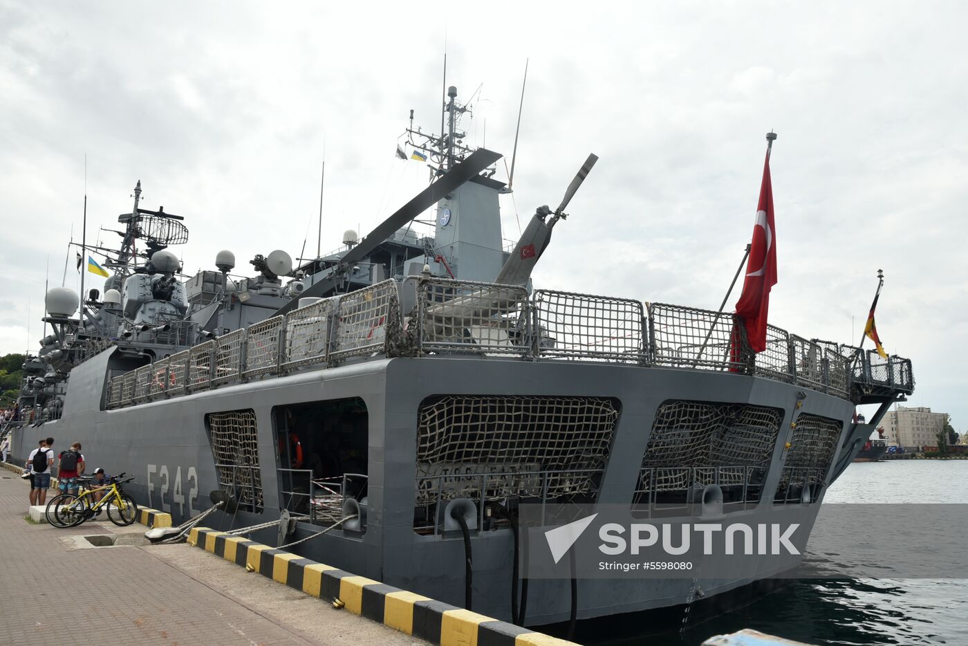 Ships of four NATO states enter port of Odessa