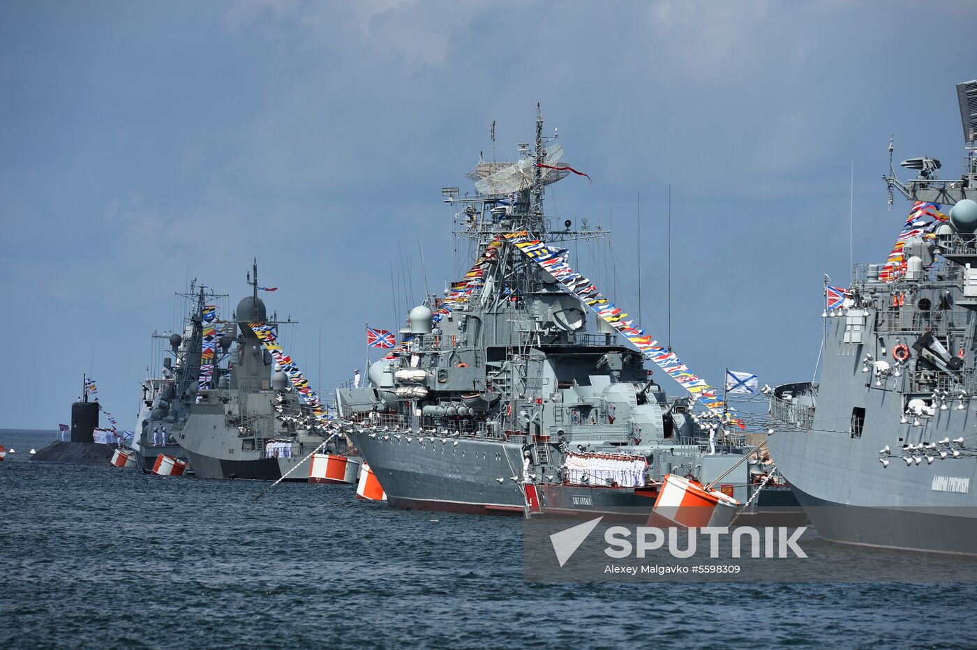Russian regions stage rehearsals of Navy Day parade