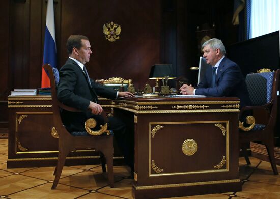 Prime Minister Medvedev meets with Acting Governor of Voronezh Region Gusev