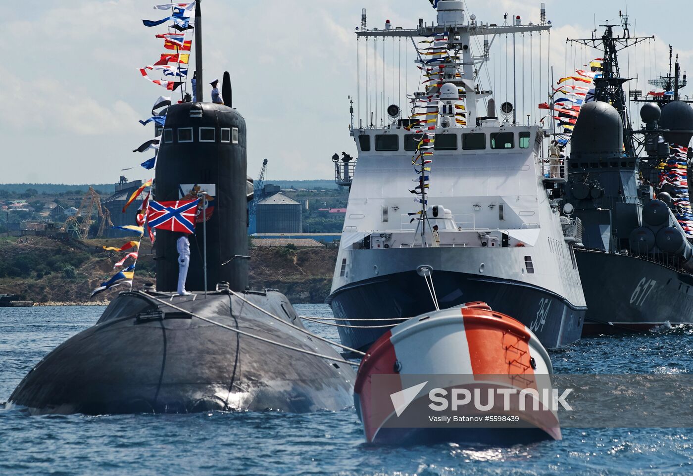 Russian regions stage rehearsals of Navy Day parade