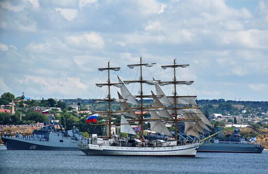 Russian regions stage rehearsals of Navy Day parade