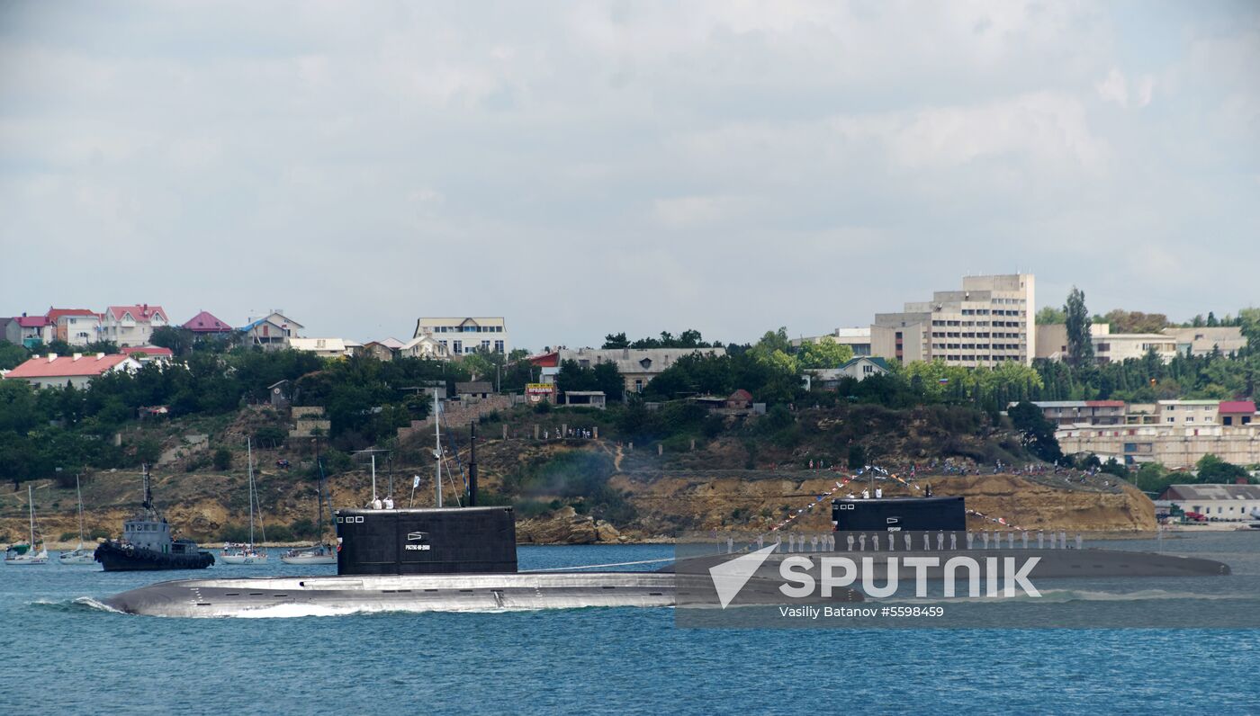 Russian regions stage rehearsals of Navy Day parade