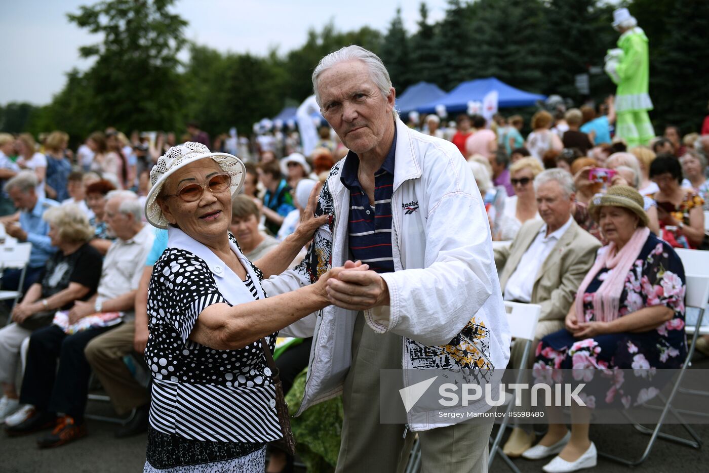 "Being together is such a lot of happiness" festival
