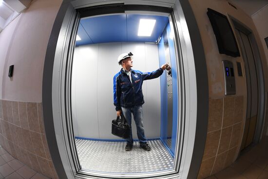 Strizh modern passenger elevators presented