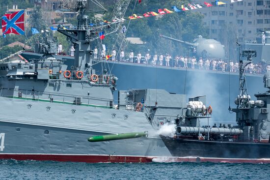 Russian regions stage rehearsals of Navy Day parade