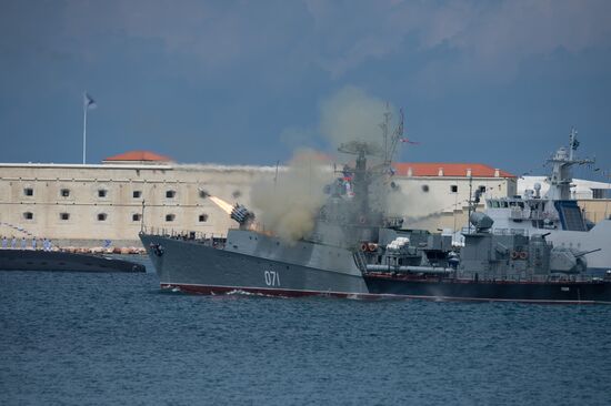 Russian regions stage rehearsals of Navy Day parade