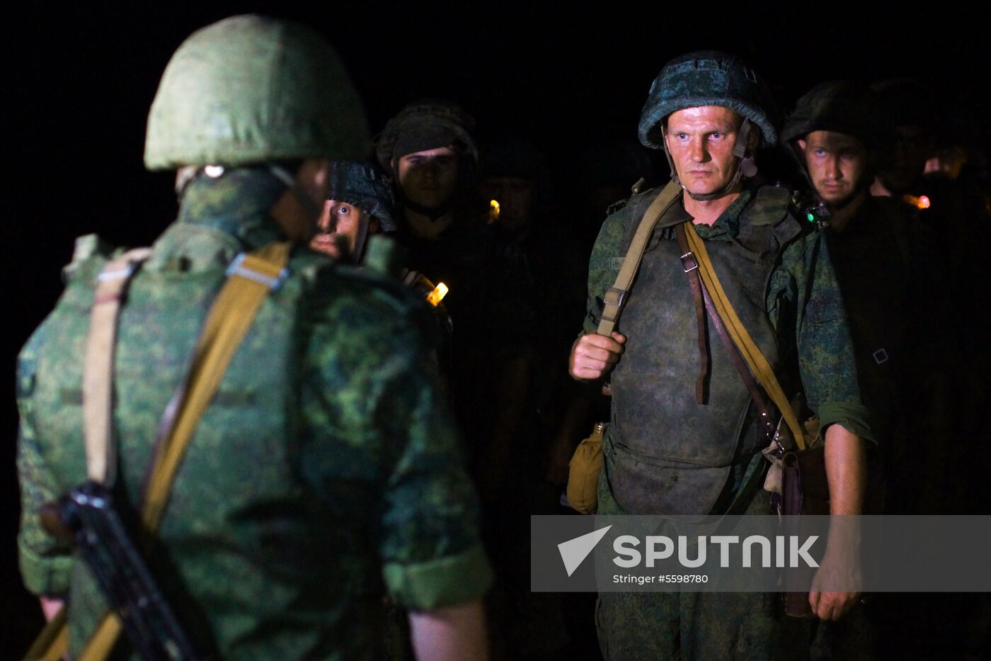 Lugansk People's Republic militia hold drill