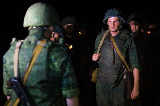 Lugansk People's Republic militia hold drill