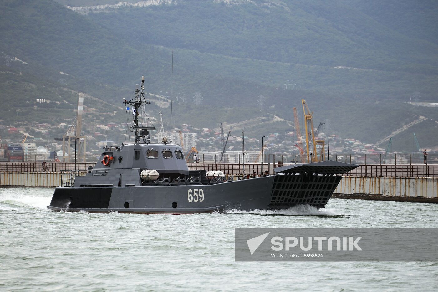 Russian regions stage rehearsals of Navy Day parade