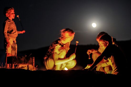 Total lunar eclipse