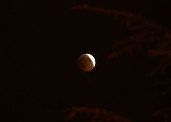 Total lunar eclipse