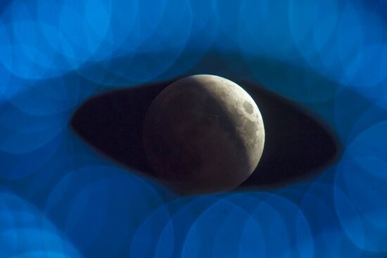 Total lunar eclipse