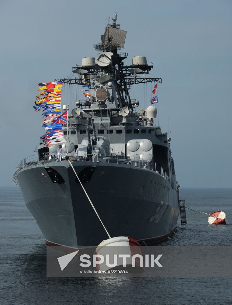 Full rehearsal for Russian Navy Day parade in Vladivostok