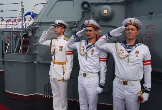 Full rehearsal for Russian Navy Day parade in Vladivostok