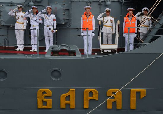 Full rehearsal for Russian Navy Day parade in Vladivostok