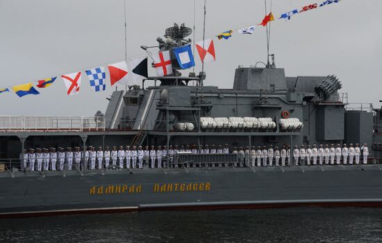 Full rehearsal for Russian Navy Day parade in Vladivostok