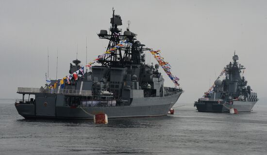 Full rehearsal for Russian Navy Day parade in Vladivostok