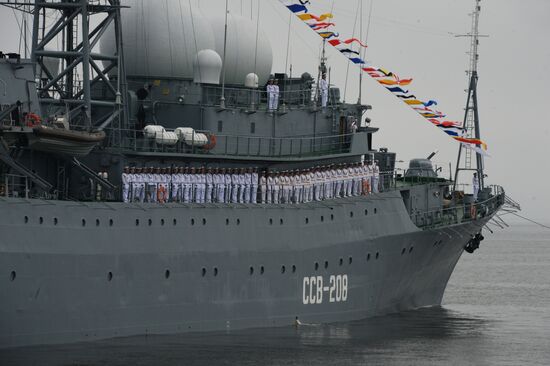 Full rehearsal for Russian Navy Day parade in Vladivostok