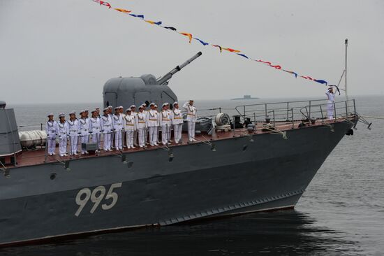 Full rehearsal for Russian Navy Day parade in Vladivostok