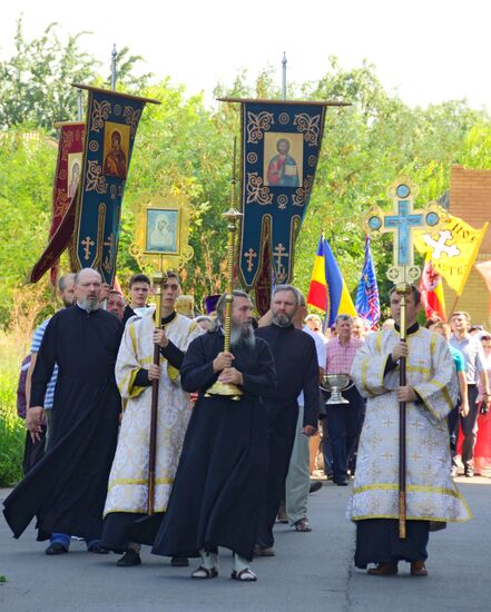 Donetsk and Lugansk celebrate 1030th anniversary of the Baptism of Rus