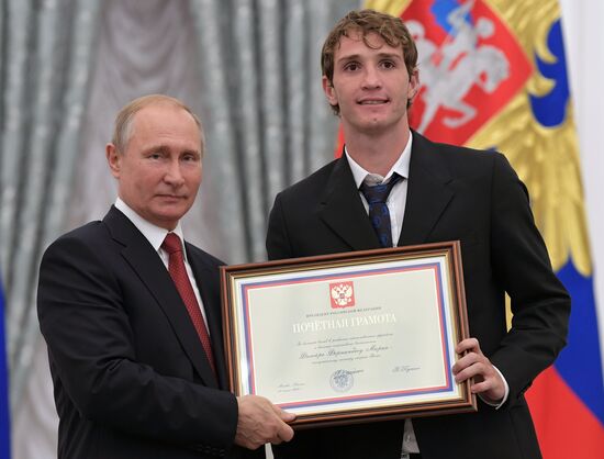 President Putin presents state decorations to Russian national footabll team