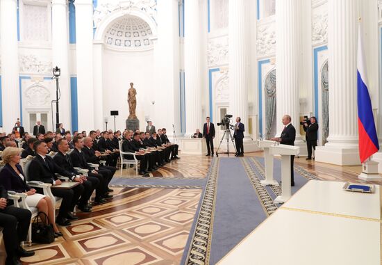 President Putin presents state decorations to Russian national footabll team