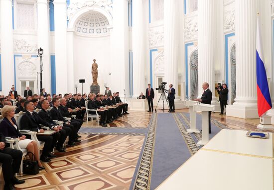 President Putin presents state decorations to Russian national footabll team