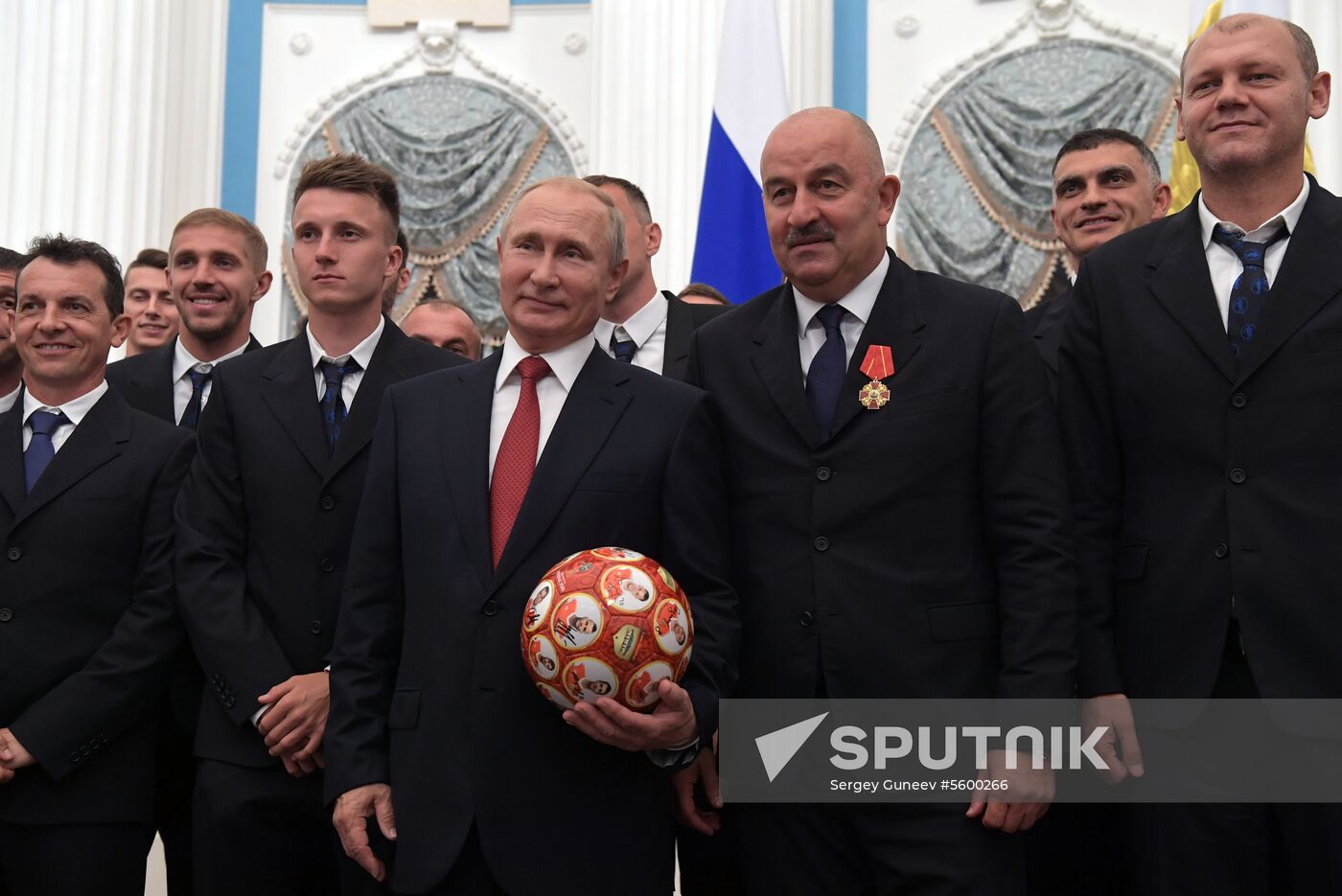 President Putin presents state decorations to Russian national footabll team