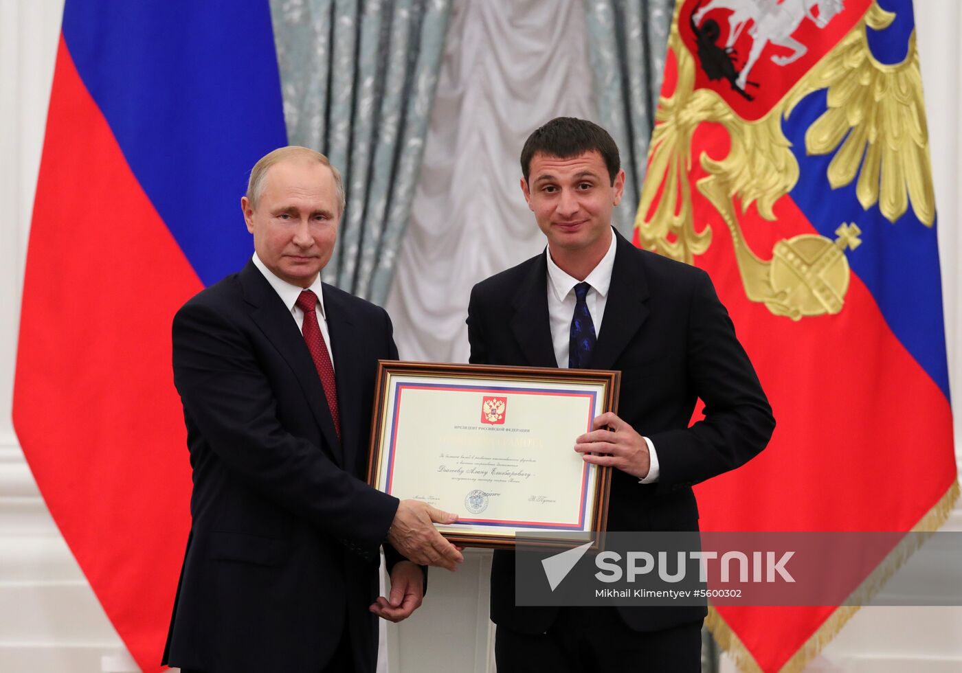 President Putin presents state decorations to Russian national footabll team