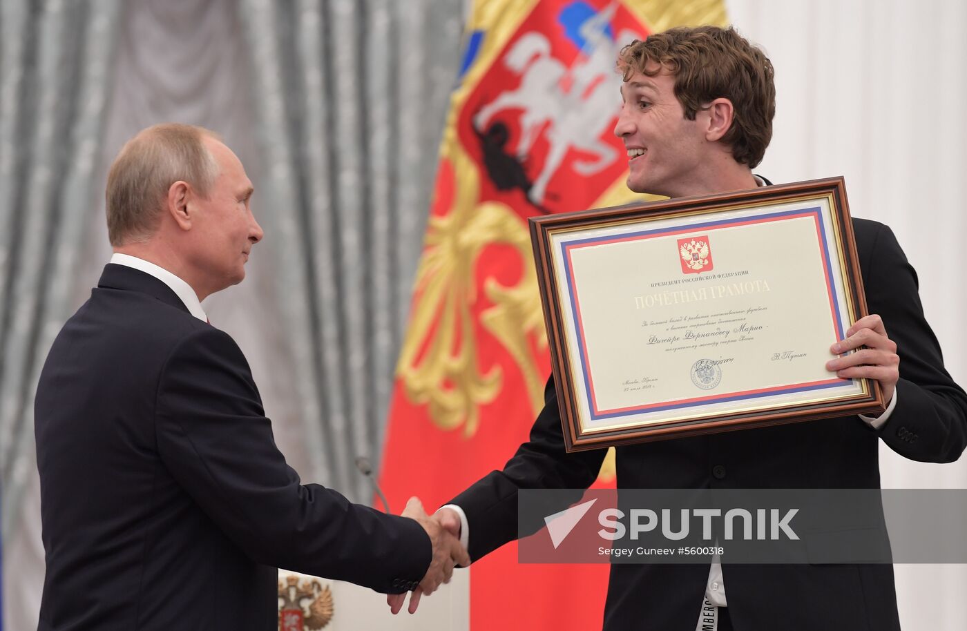 President Putin presents state decorations to Russian national footabll team
