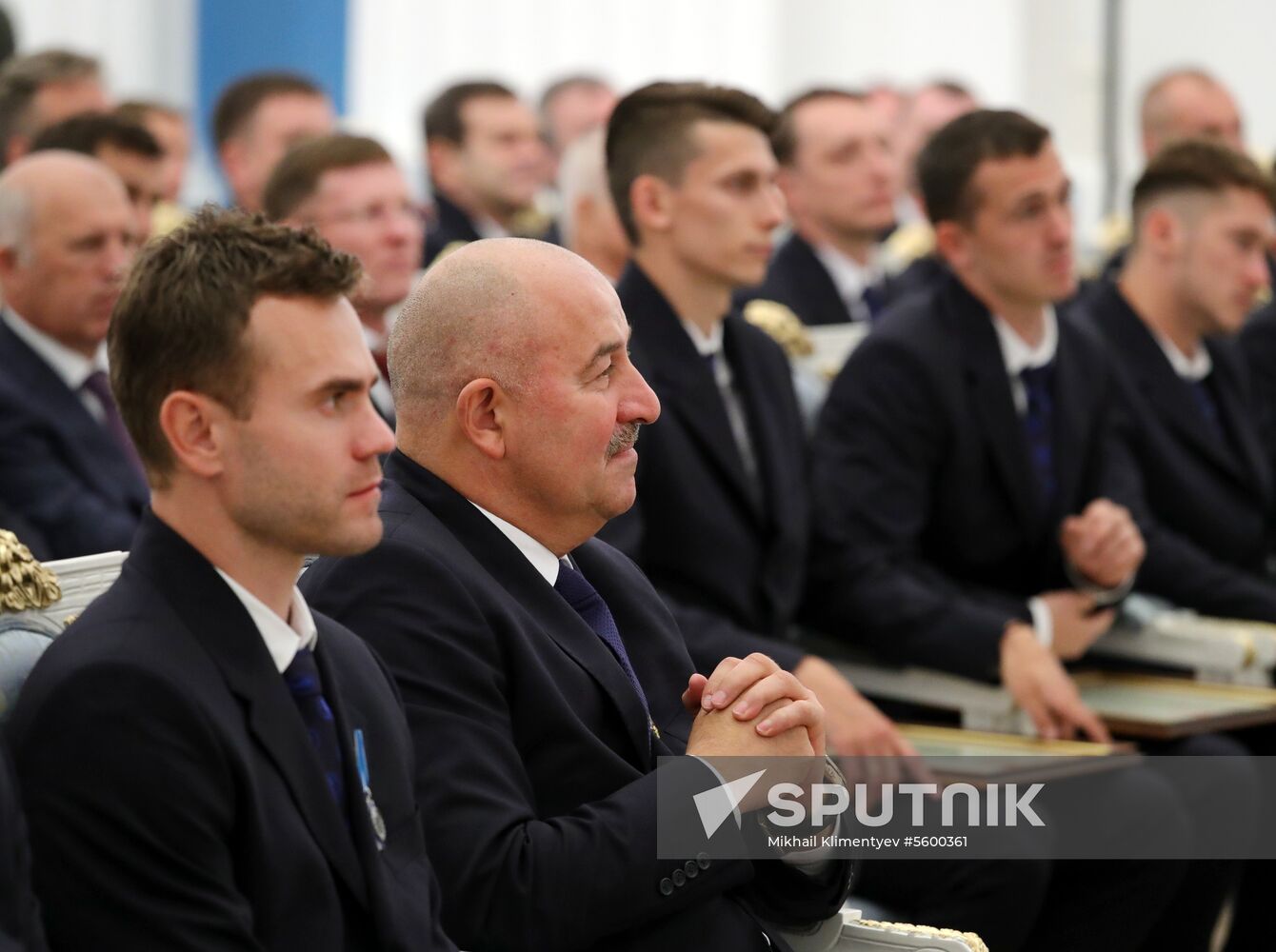 President Putin presents state decorations to Russian national footabll team