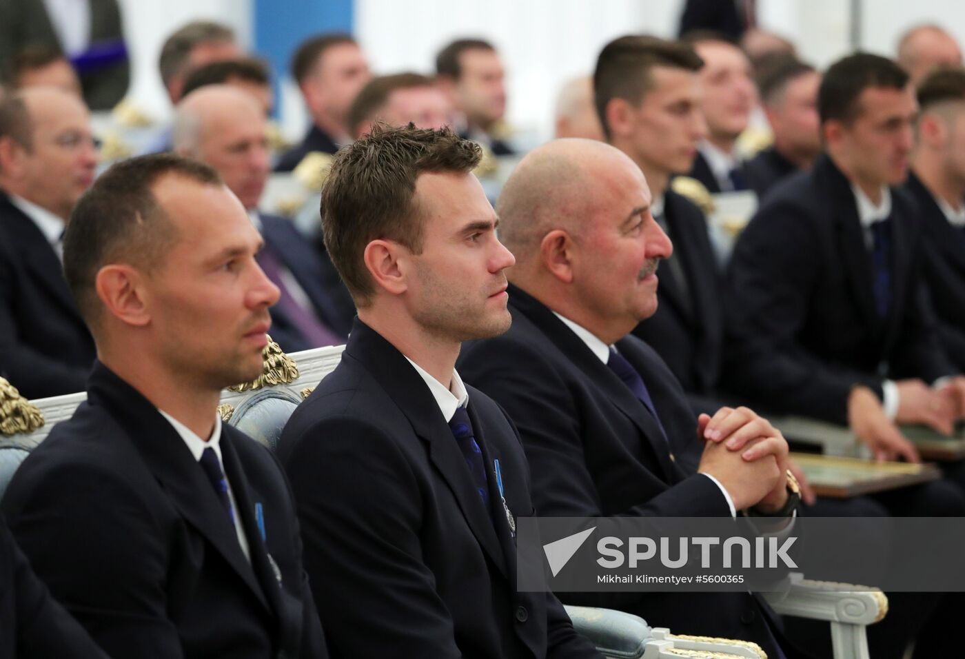 President Putin presents state decorations to Russian national footabll team