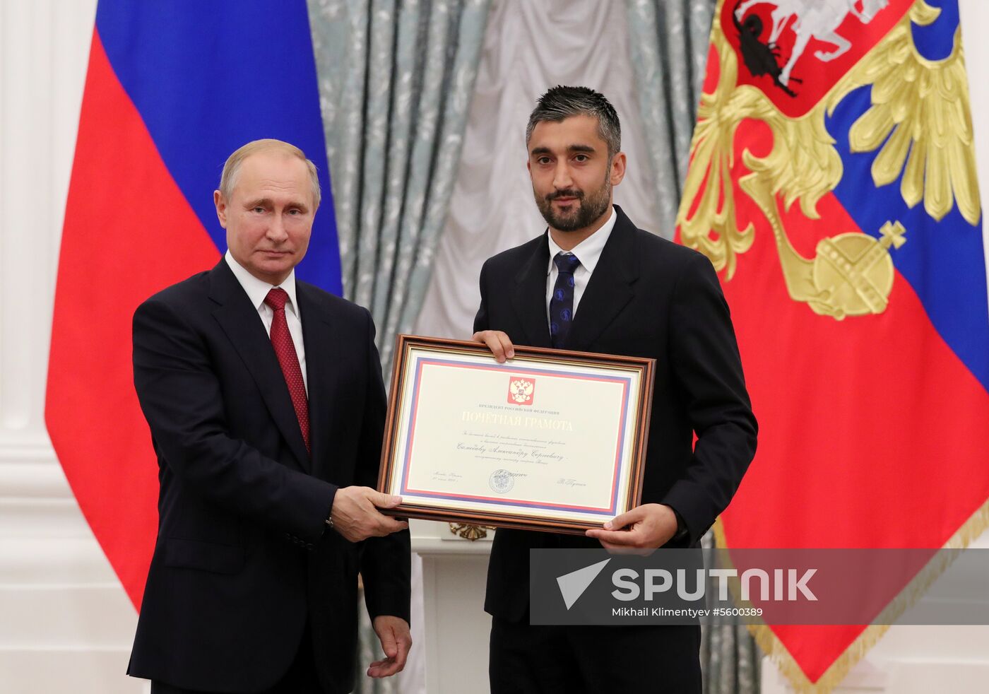 President Putin presents state decorations to Russian national footabll team