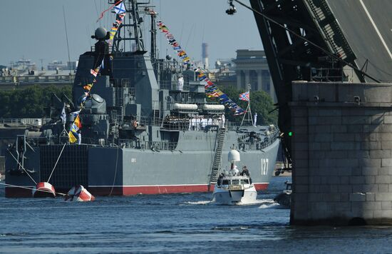 Russian President Vladimir Putin attends Main Naval Parade