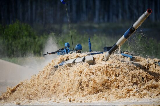 2018 Tank Biathlon. Individual race. Round one