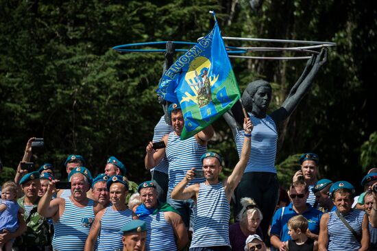 Paratroopers Day celebrations in Russian regions