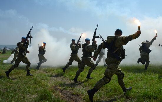 Paratroopers Day celebrations in Russian regions