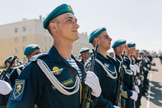 Paratroopers Day celebrations in Russian regions
