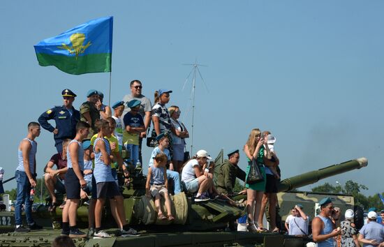 Paratroopers Day celebrations in Russian regions