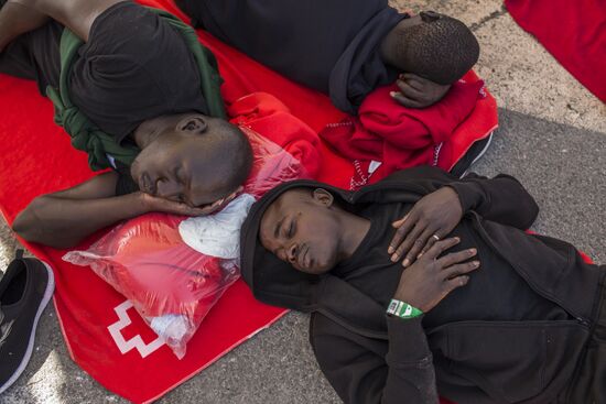 Migrants from Africa and Arab countries land in Spain