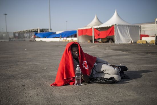 Migrants from Africa and Arab countries land in Spain