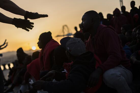 Migrants from Africa and Arab countries land in Spain