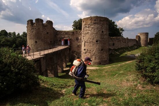 Archaeological excavations in Koporye fortress