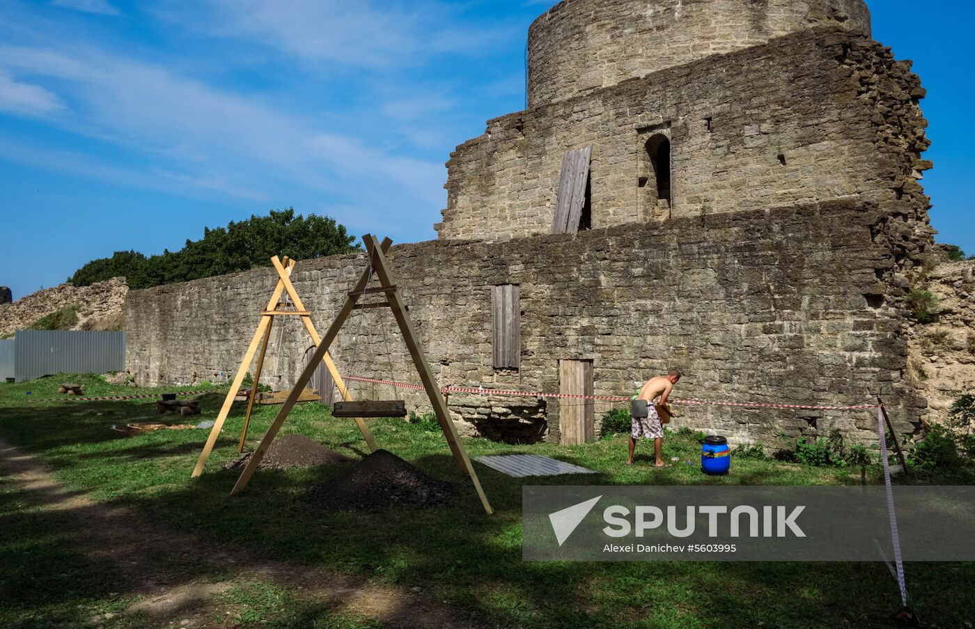Archaeological excavations in Koporye fortress