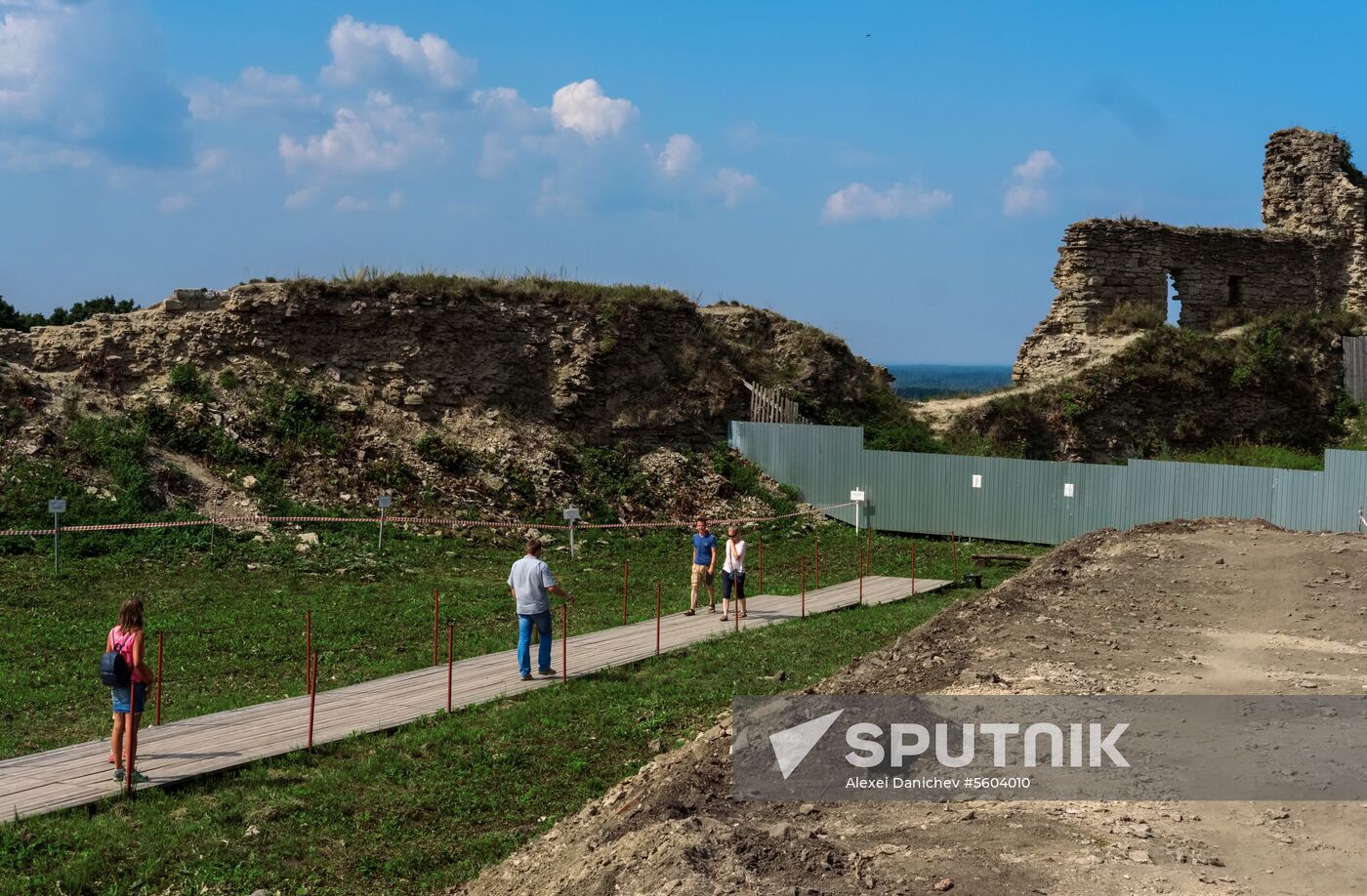 Archaeological excavations in Koporye fortress