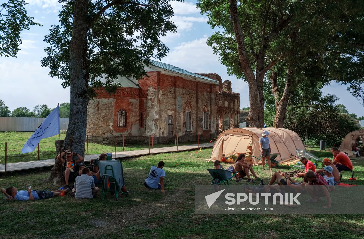 Archaeological excavations in Koporye fortress