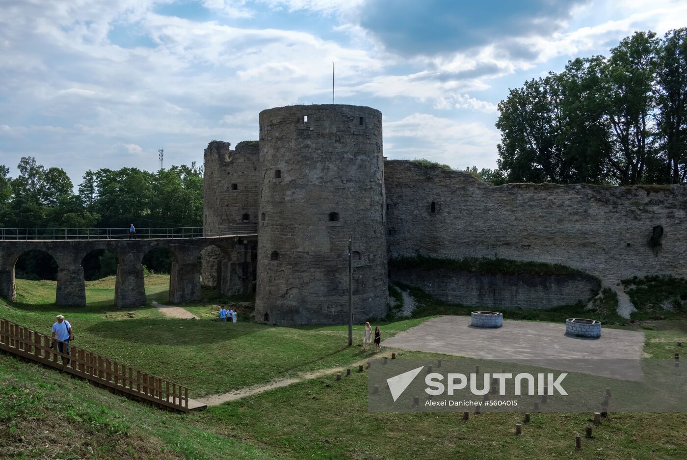 Archaeological excavations in Koporye fortress