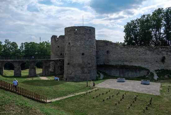 Archaeological excavations in Koporye fortress