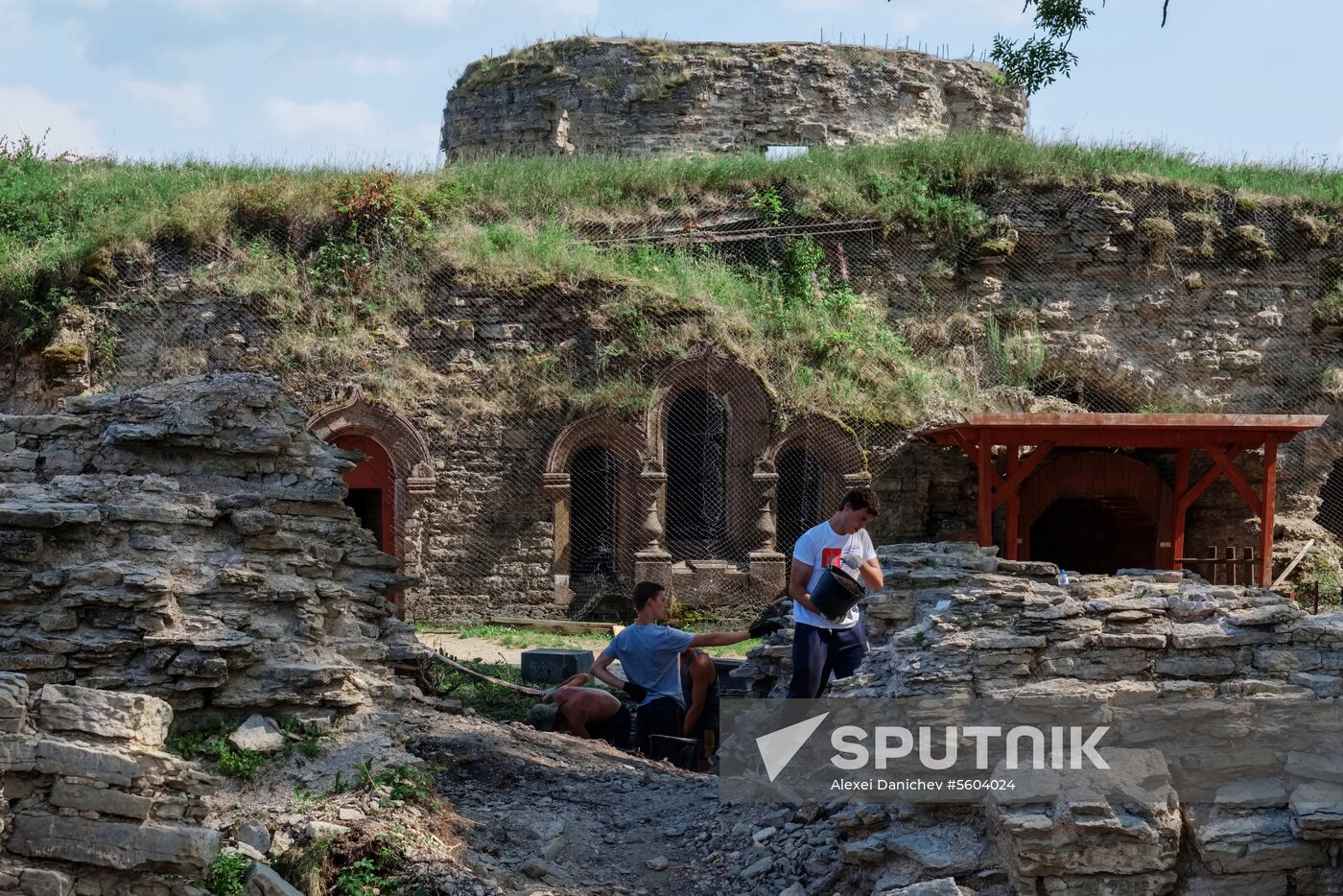 Archaeological excavations in Koporye fortress